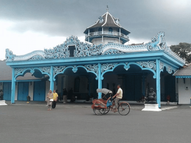 Paket Wisata Solo